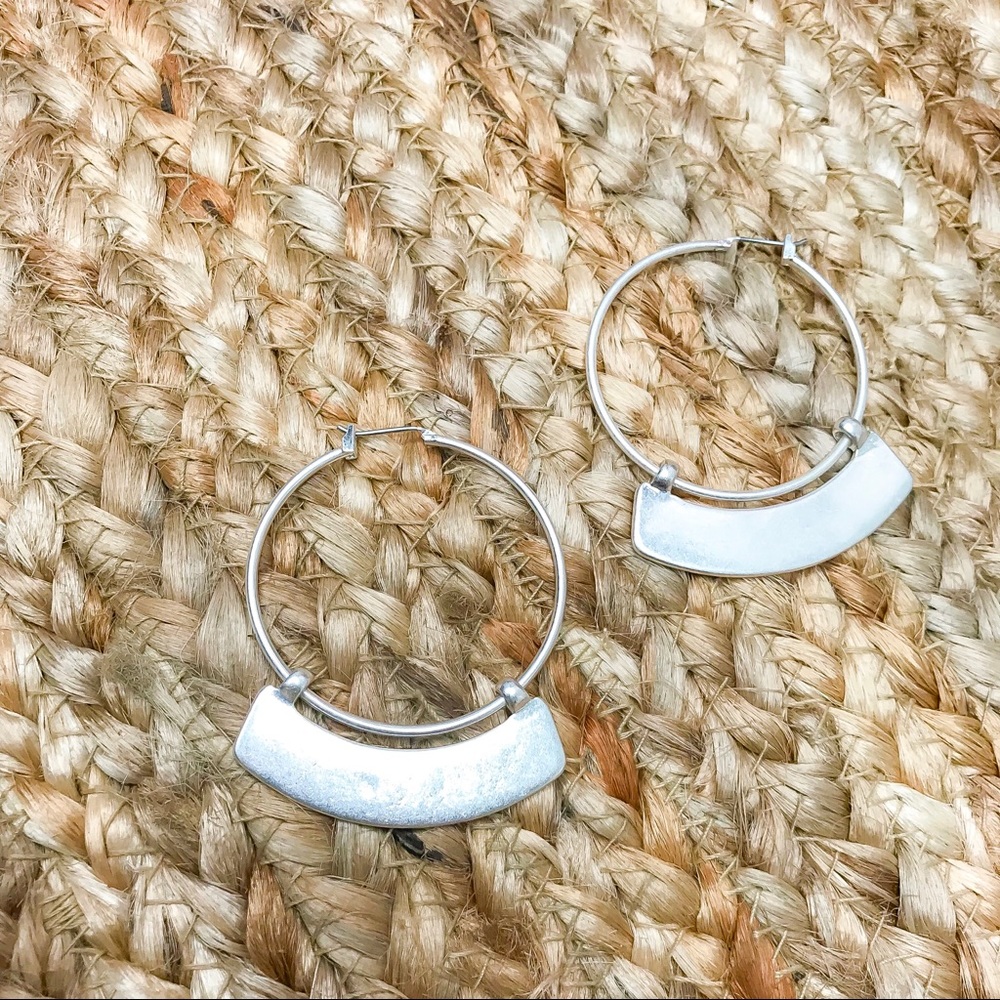 NEW Silver Tone Fashion Hoop Earrings